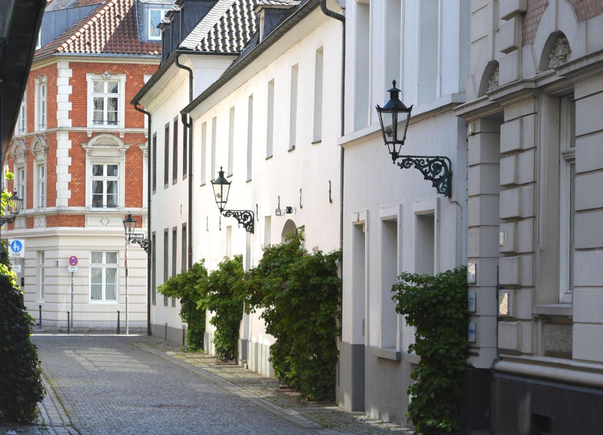 Epic Location Apartment Dusseldorf Bagian luar foto